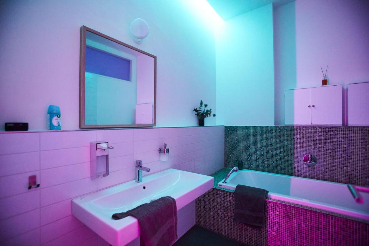 Huge Apartment With Home Cinema And Kitchen In Friedrichshain Berlin Kültér fotó